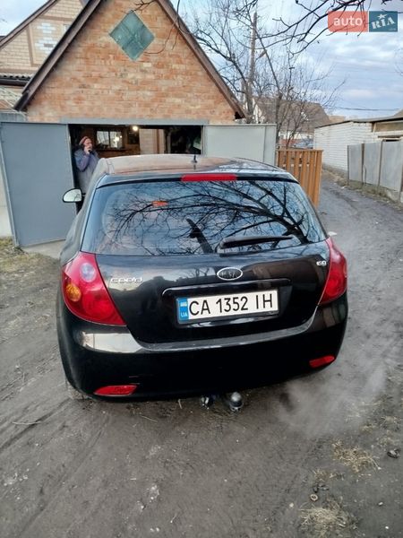 Хэтчбек Kia Ceed 2009 в Корсуне-Шевченковском
