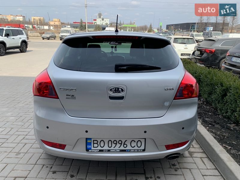 Хэтчбек Kia Ceed 2010 в Каменец-Подольском фото 3 Хэтчбек Kia Ceed 2010 в Каменец-Подольском