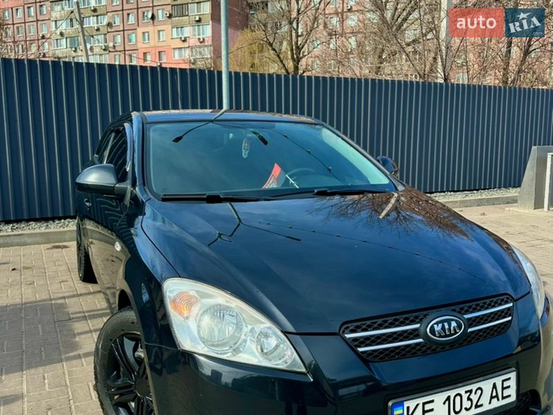 Хэтчбек Kia Ceed 2008 в Днепре