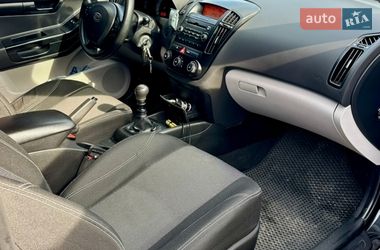 Хэтчбек Kia Ceed 2008 в Днепре