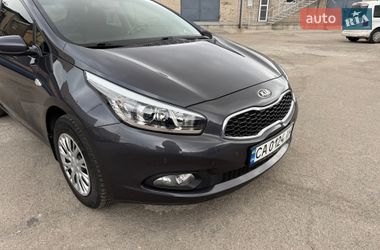 Хэтчбек Kia Ceed 2013 в Запорожье