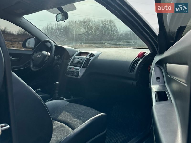 Хетчбек Kia Ceed 2007 в Хмельницькому фото 11 Хетчбек Kia Ceed 2007 в Хмельницькому