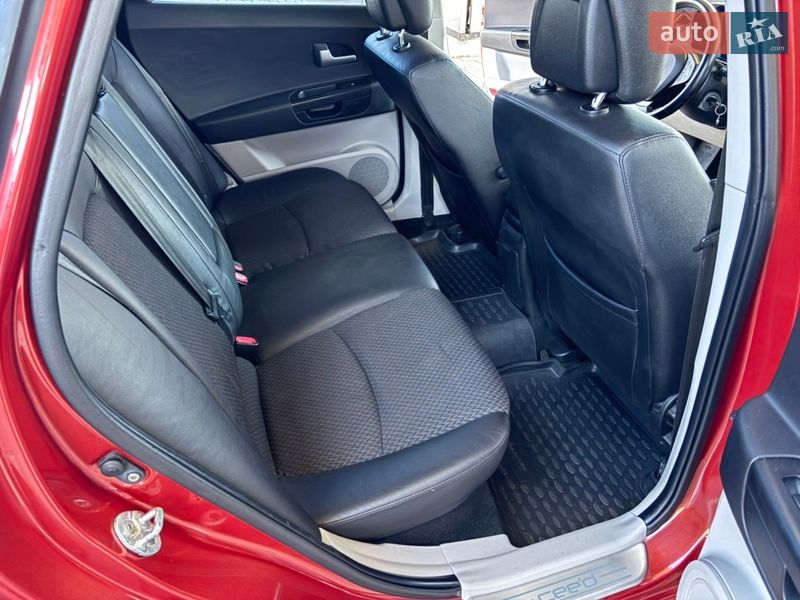 Хетчбек Kia Ceed 2008 в Гадячі