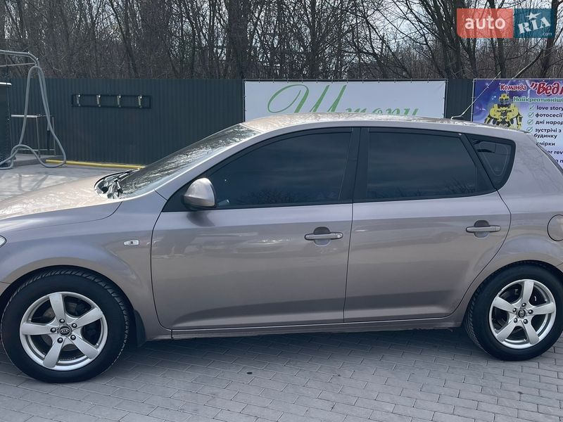 Хетчбек Kia Ceed 2007 в Кам'янець-Подільському фото 4 Хетчбек Kia Ceed 2007 в Кам'янець-Подільському