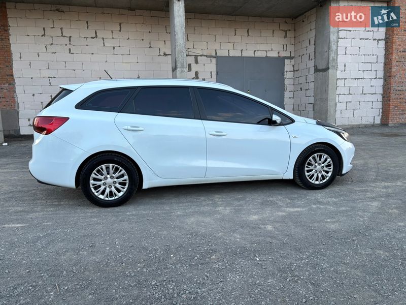 Универсал Kia Ceed 2015 в Хмельницком