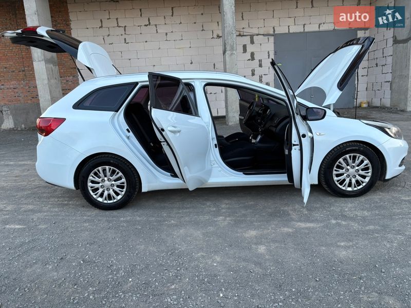 Универсал Kia Ceed 2015 в Хмельницком