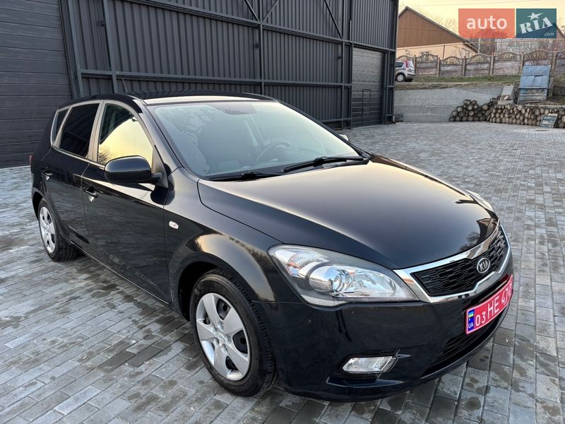 Хетчбек Kia Ceed 2011 в Хоролі