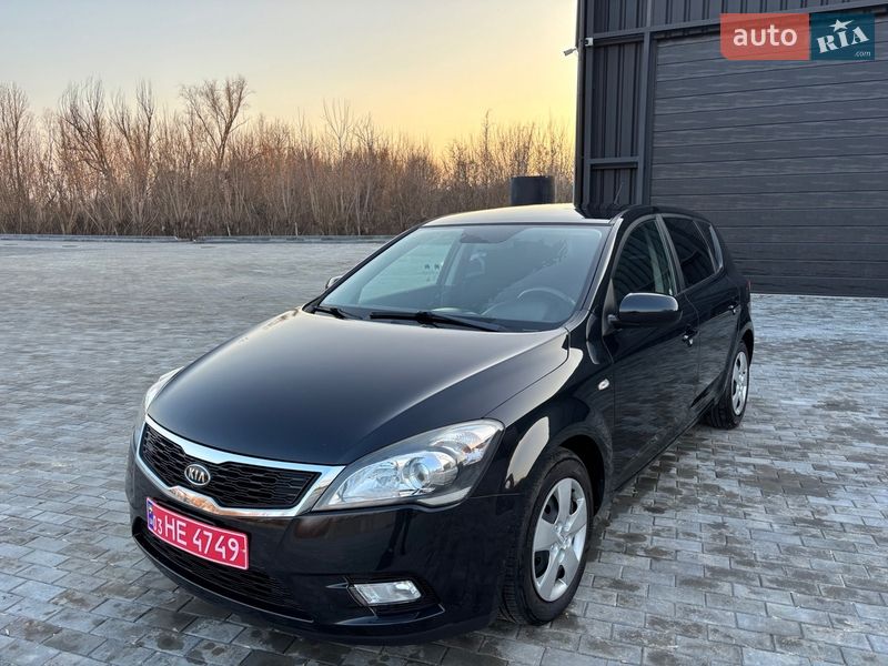 Хетчбек Kia Ceed 2011 в Хоролі