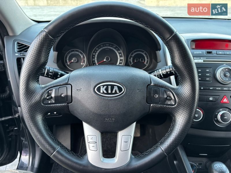 Хетчбек Kia Ceed 2011 в Хоролі