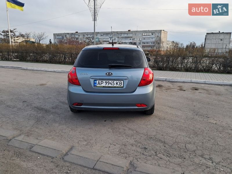 Хэтчбек Kia Ceed 2008 в Терновке