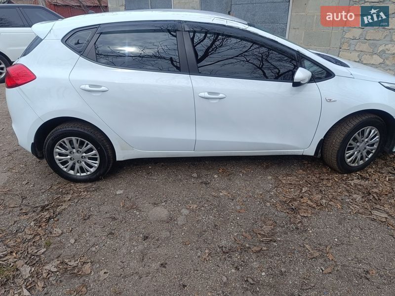 Хэтчбек Kia Ceed 2013 в Кагарлыке