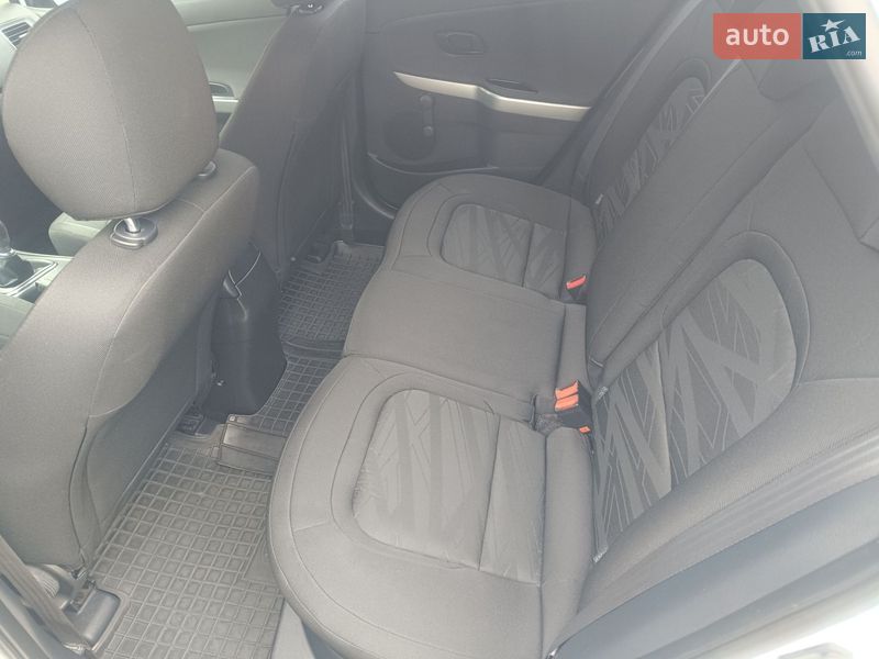 Хэтчбек Kia Ceed 2013 в Кагарлыке