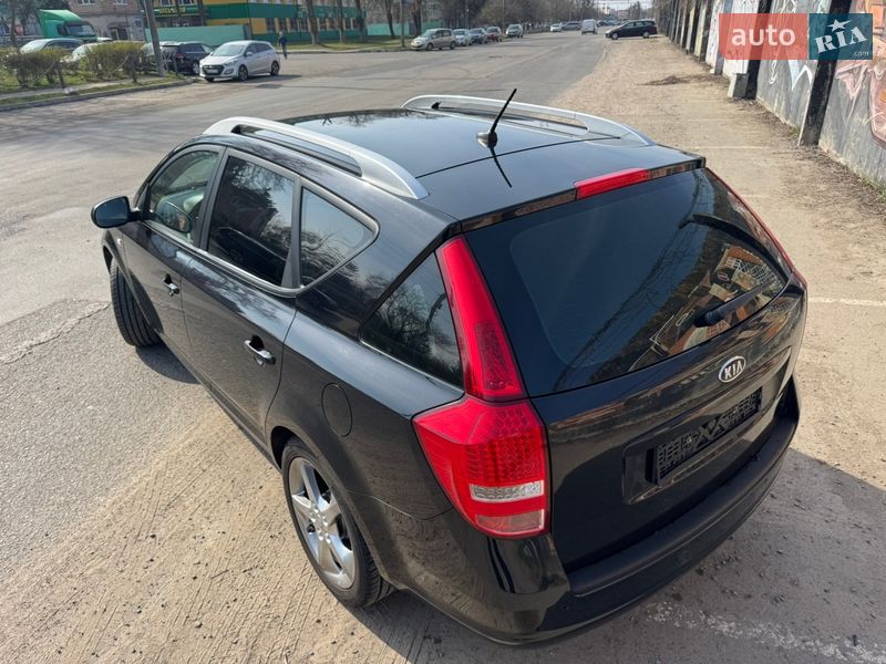 Универсал Kia Ceed 2010 в Луцке