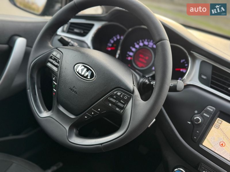 Универсал Kia Ceed 2017 в Луцке