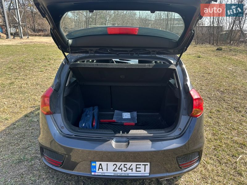 Хэтчбек Kia Ceed 2016 в Буче