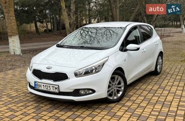 Хэтчбек Kia Ceed 2012 в Одессе