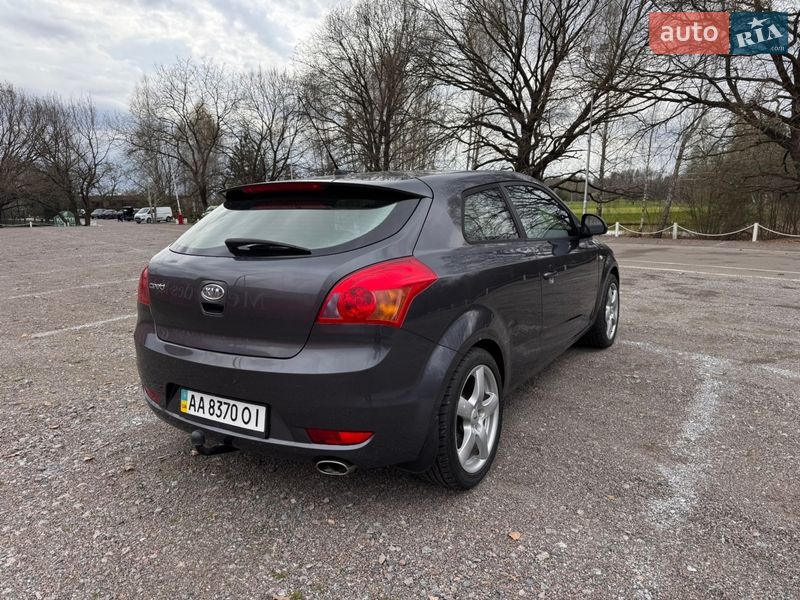 Хэтчбек Kia Ceed 2009 в Киеве