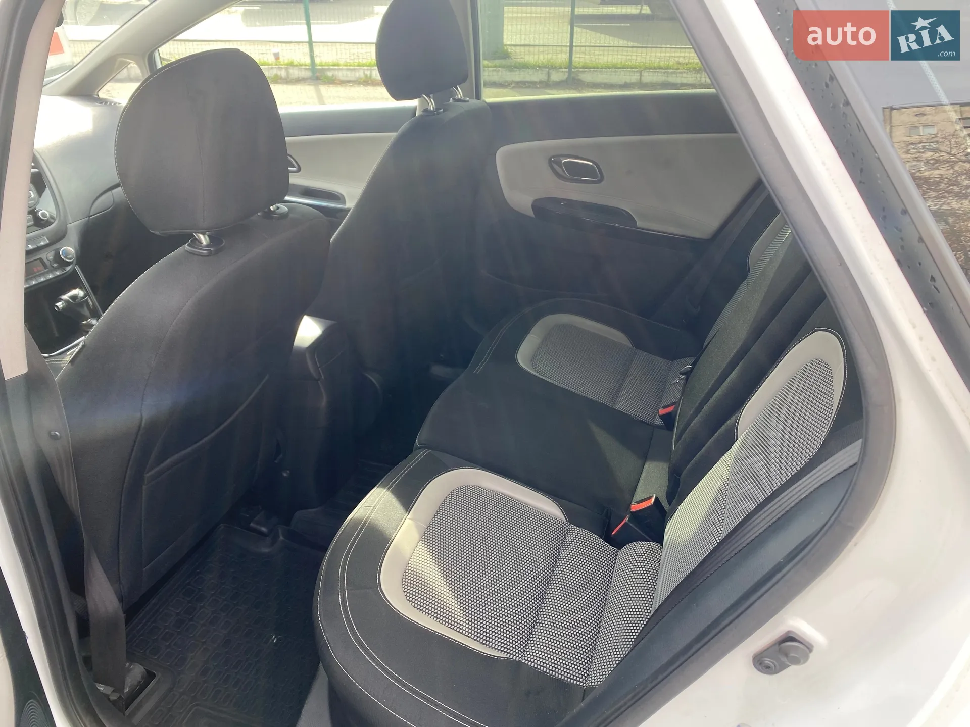 2016 Kia Cee'd - мініатюра 14