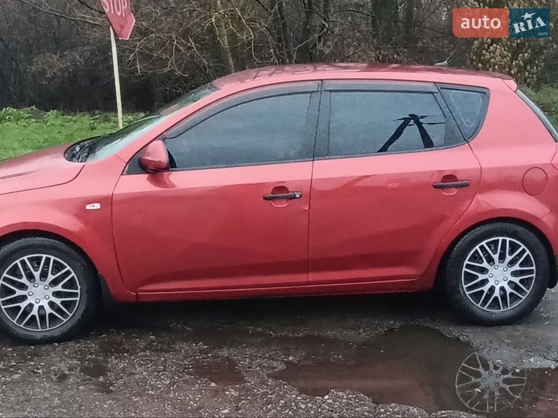 Хэтчбек Kia Ceed 2007 в Полтаве