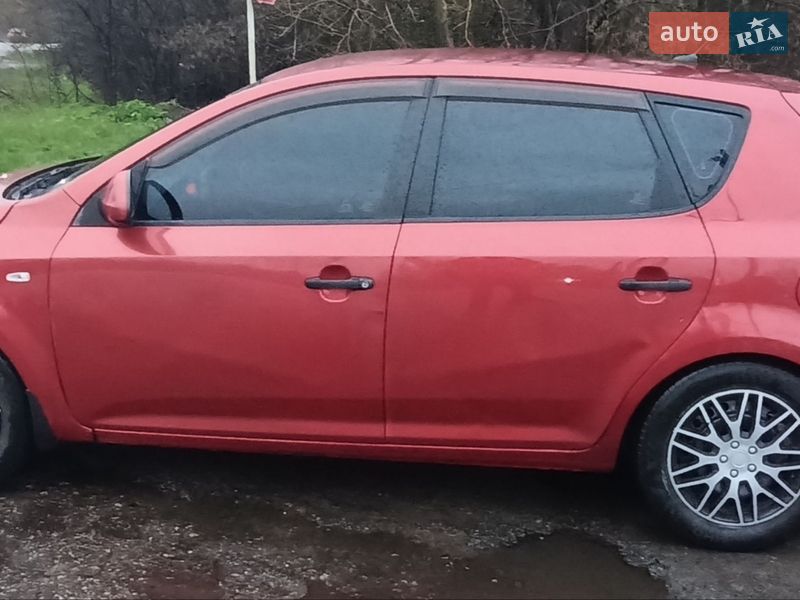 Хетчбек Kia Ceed 2007 в Полтаві