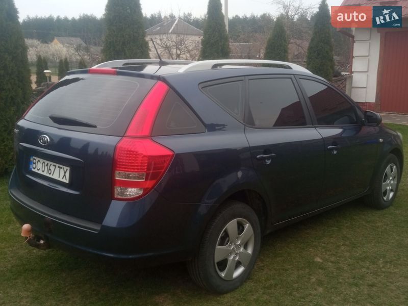 Универсал Kia Ceed 2009 в Мостиске