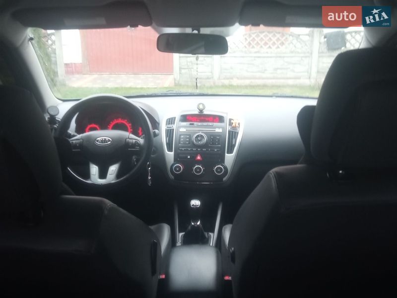 Универсал Kia Ceed 2009 в Мостиске