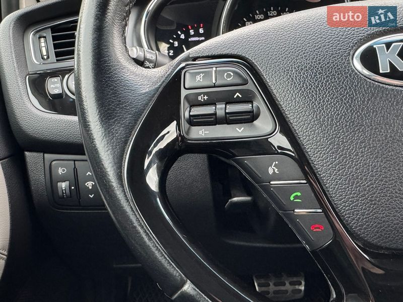 Хэтчбек Kia Ceed 2013 в Ужгороде