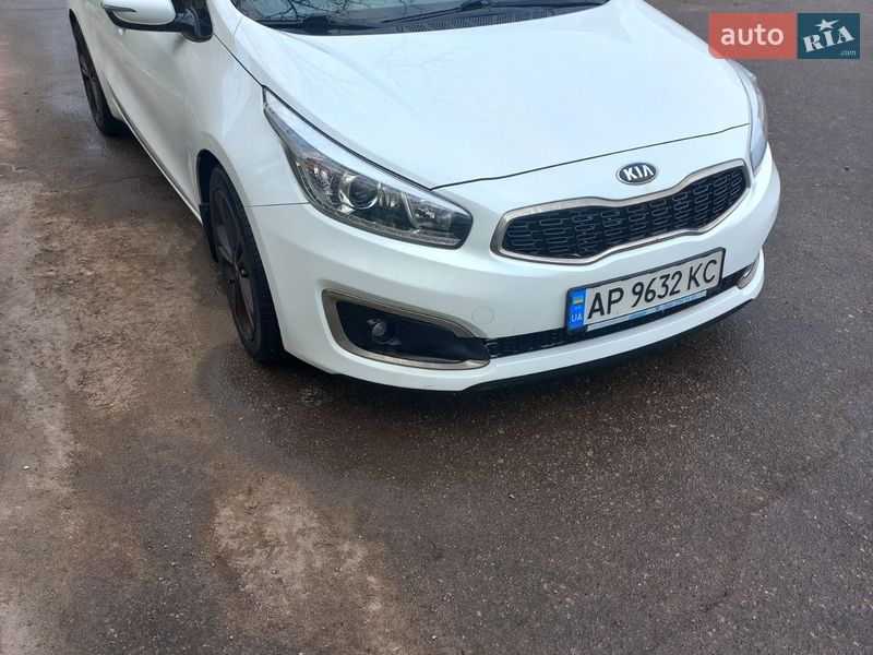 Хэтчбек Kia Ceed 2016 в Запорожье фото 6 Хэтчбек Kia Ceed 2016 в Запорожье