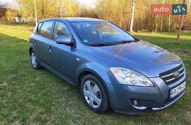 Хэтчбек Kia Ceed 2007 в Киеве
