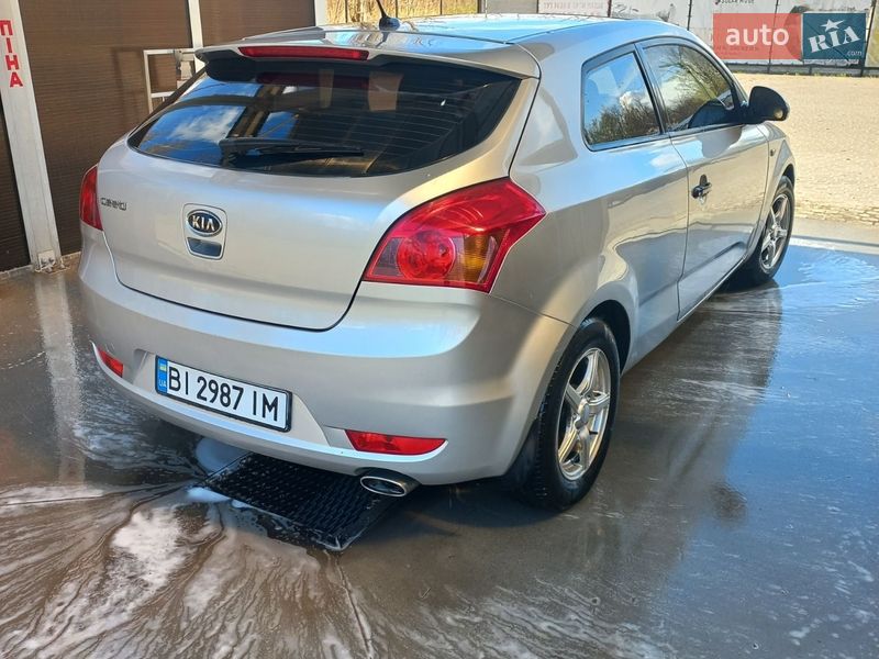Хэтчбек Kia Ceed 2008 в Кременчуге