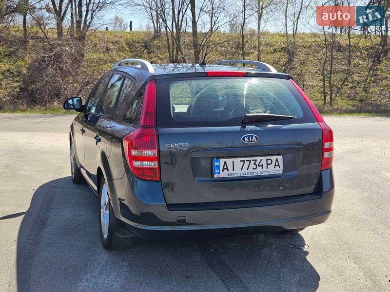 Универсал Kia Ceed 2008 в Обухове