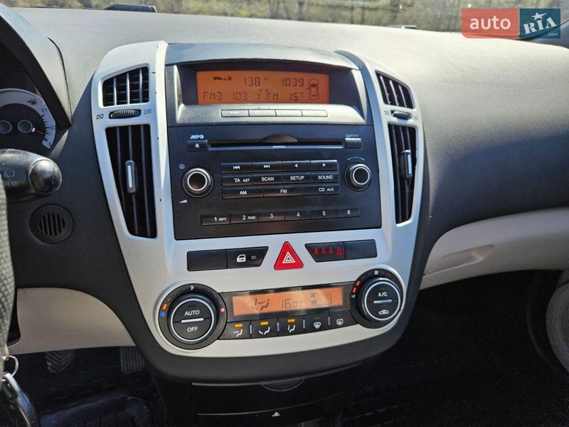 Универсал Kia Ceed 2008 в Обухове