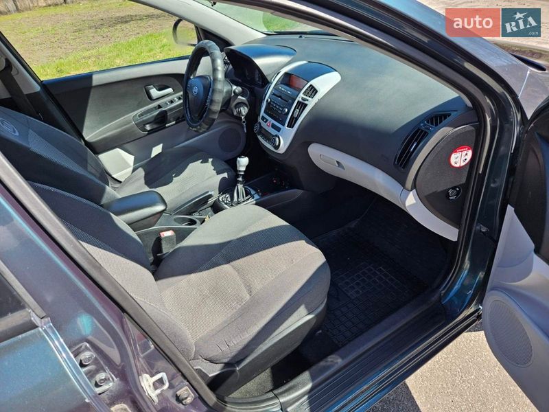 Универсал Kia Ceed 2008 в Обухове