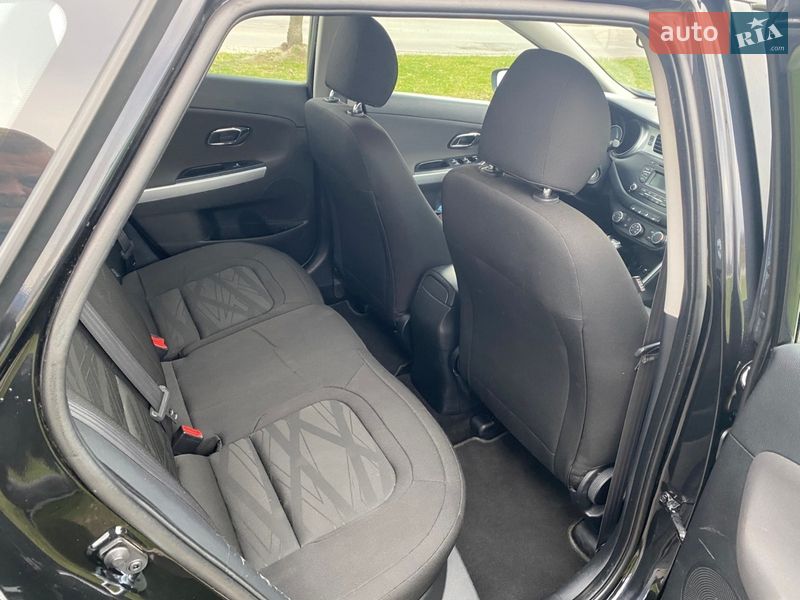 Универсал Kia Ceed 2013 в Сокале
