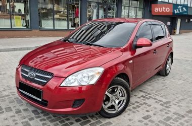 Хэтчбек Kia Ceed 2008 в Ромнах