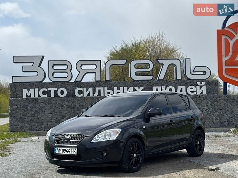 Хэтчбек Kia Ceed 2007 в Звягеле