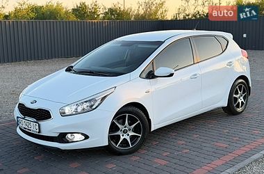 Хэтчбек Kia Ceed 2013 в Берегово