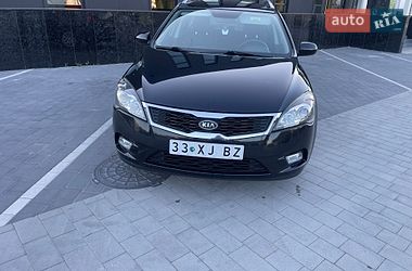 Универсал Kia Ceed 2012 в Городке