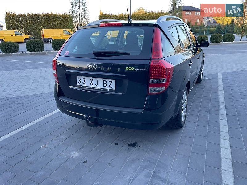Универсал Kia Ceed 2012 в Городке