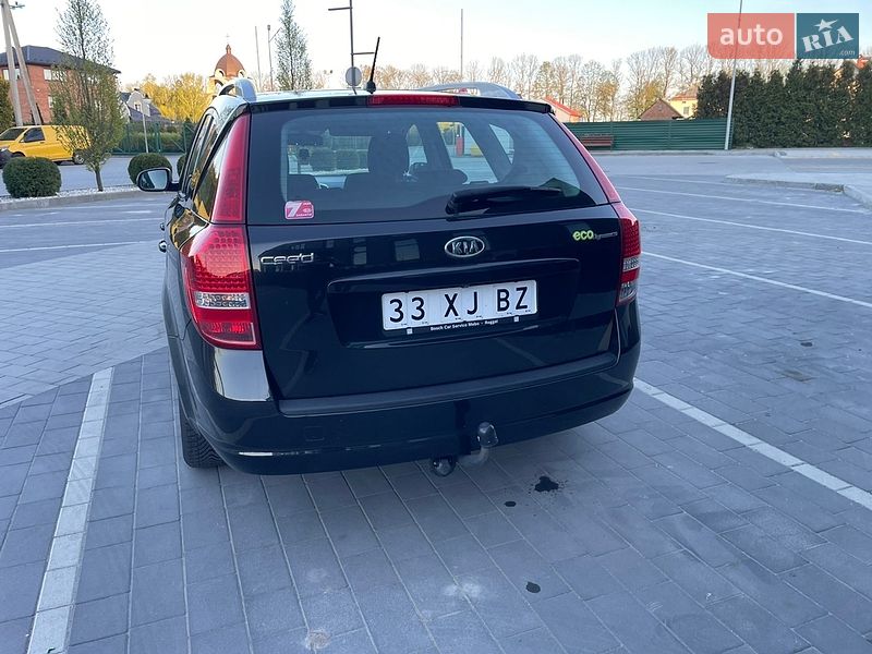 Универсал Kia Ceed 2012 в Городке