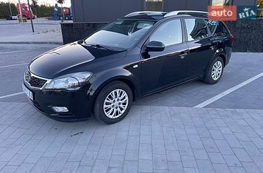 Универсал Kia Ceed 2012 в Городке