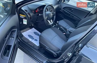 Универсал Kia Ceed 2012 в Городке
