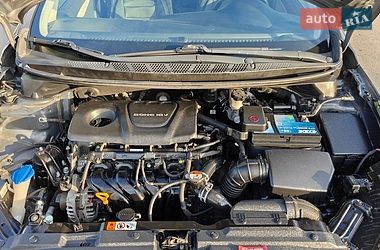Хэтчбек Kia Ceed 2017 в Киеве