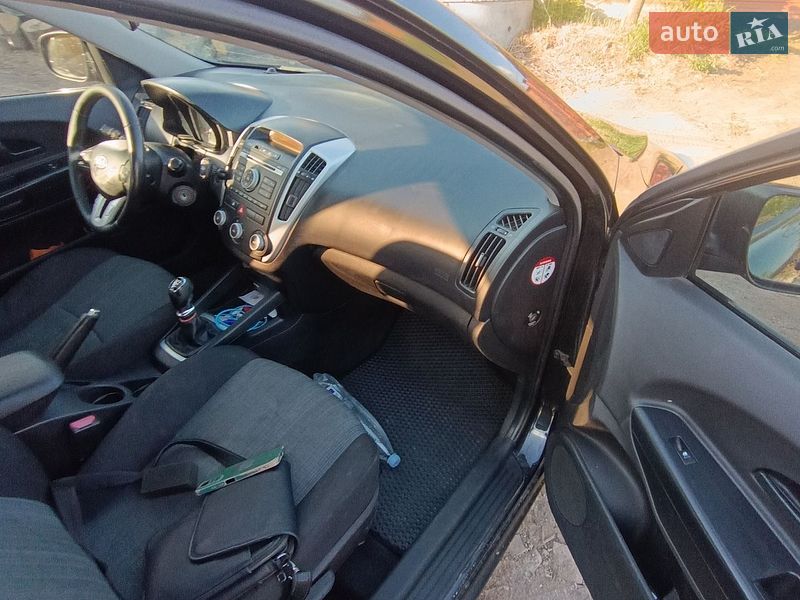 Універсал Kia Ceed 2012 в Віті-Поштовій