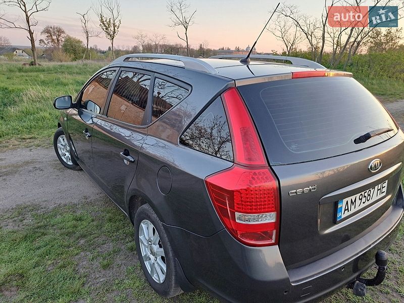 Универсал Kia Ceed 2012 в Ладыжине