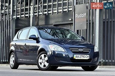 Хетчбек Kia Ceed 2009 в Києві