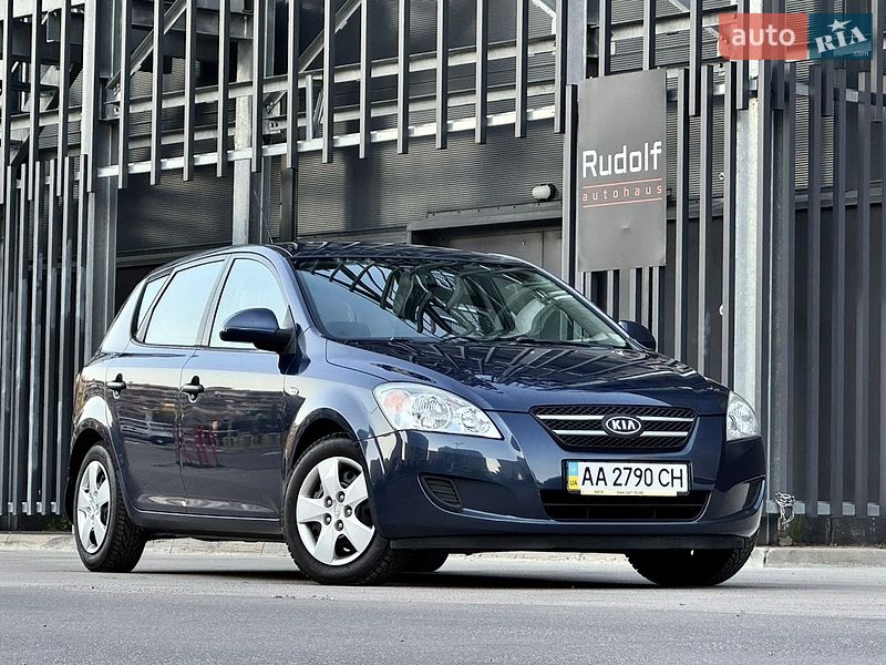 Хэтчбек Kia Ceed 2009 в Киеве