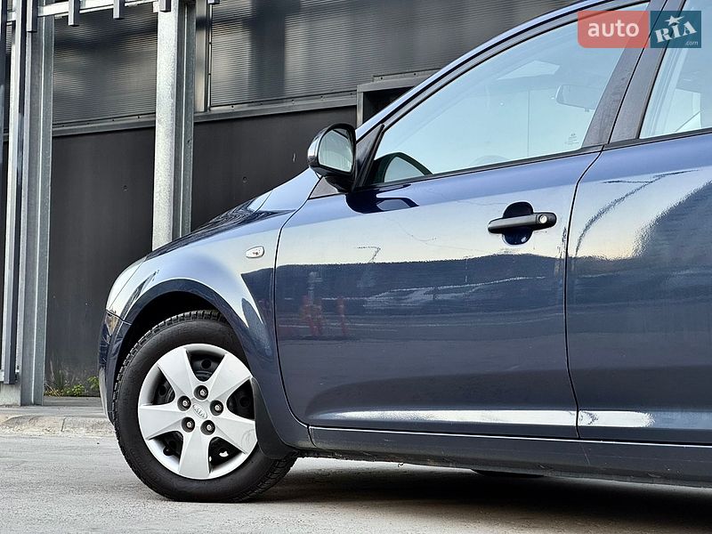 Хэтчбек Kia Ceed 2009 в Киеве