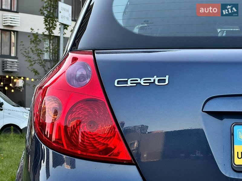 Хэтчбек Kia Ceed 2009 в Киеве