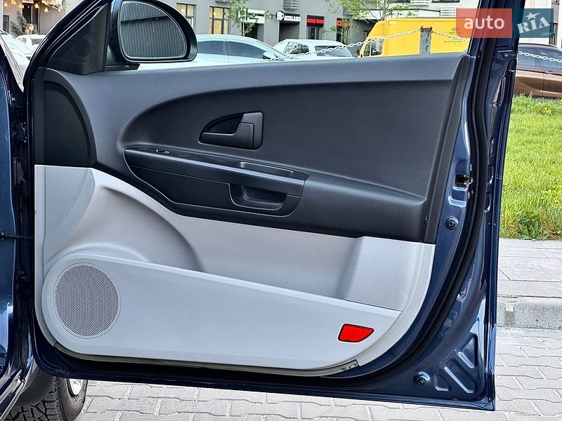 Хэтчбек Kia Ceed 2009 в Киеве